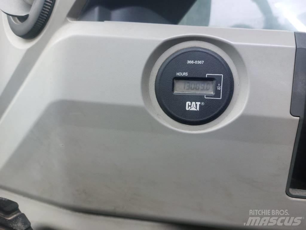 CAT 374 F Excavatoare pe șenile
