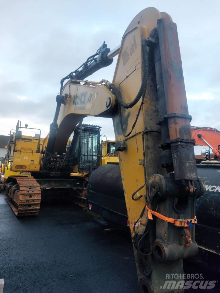 CAT 374 F Excavatoare pe șenile
