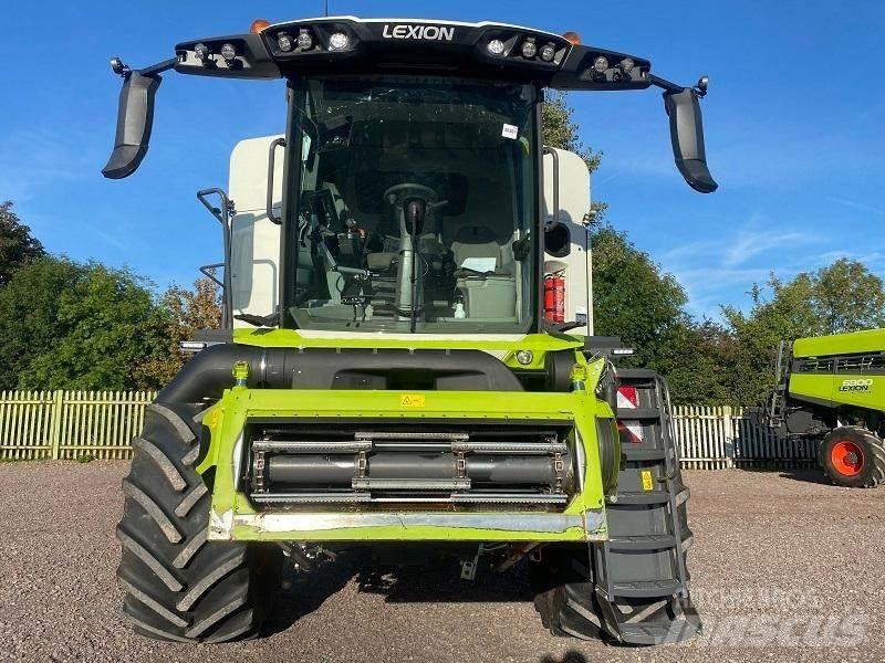 CLAAS LEXION 8600 Combine de secerat