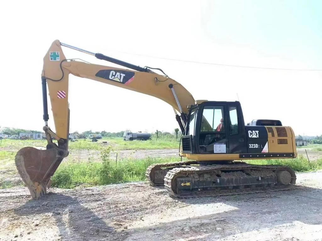 CAT CAT323D Excavatoare pe șenile
