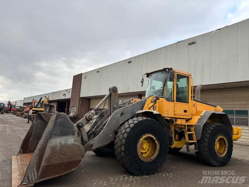 Volvo L 120 E Incarcator pe pneuri