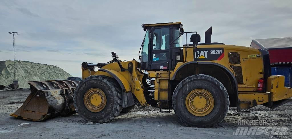 CAT 982 M Incarcator pe pneuri