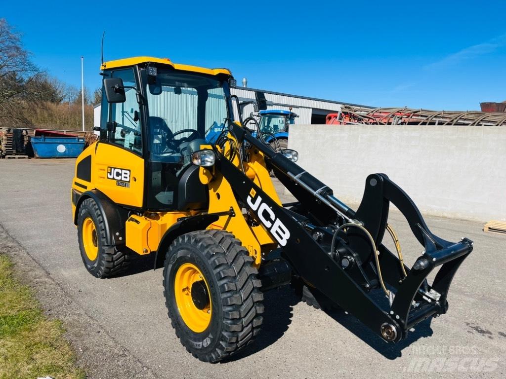 JCB 407 Incarcatoare multifunctionale