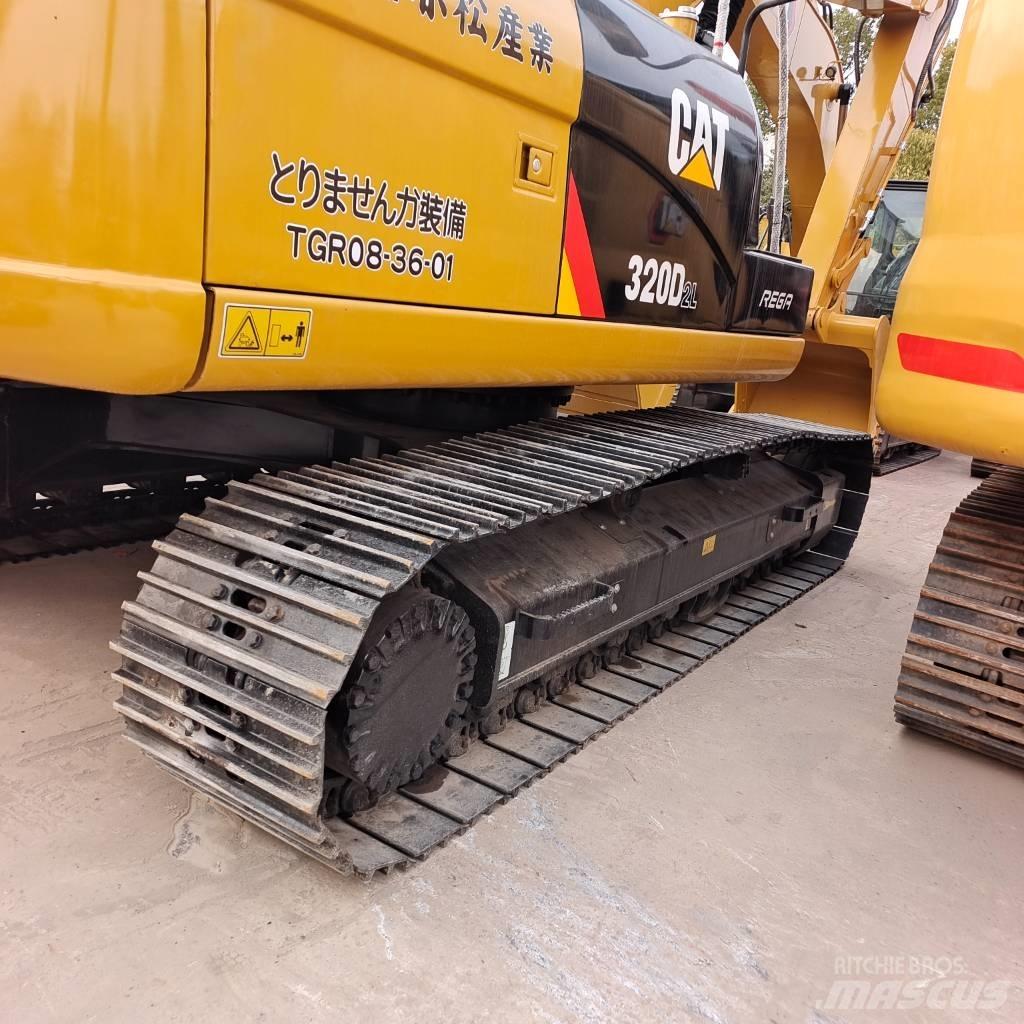 CAT 320DL Excavatoare pe șenile
