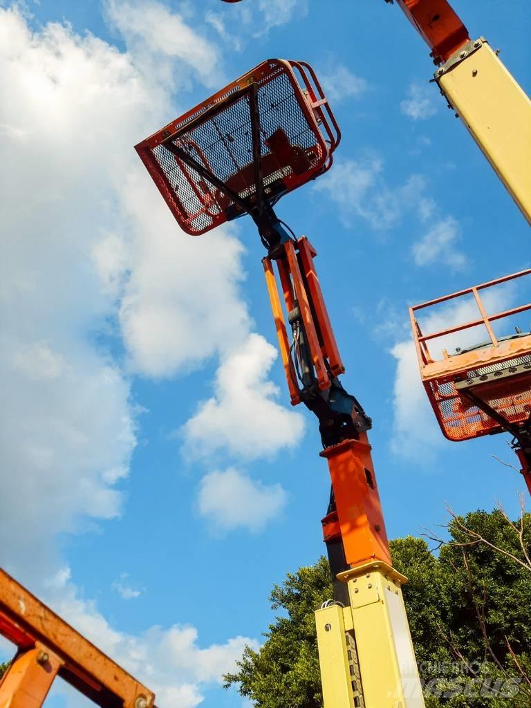 JLG E 300 AJP Nacele cu brat articulat