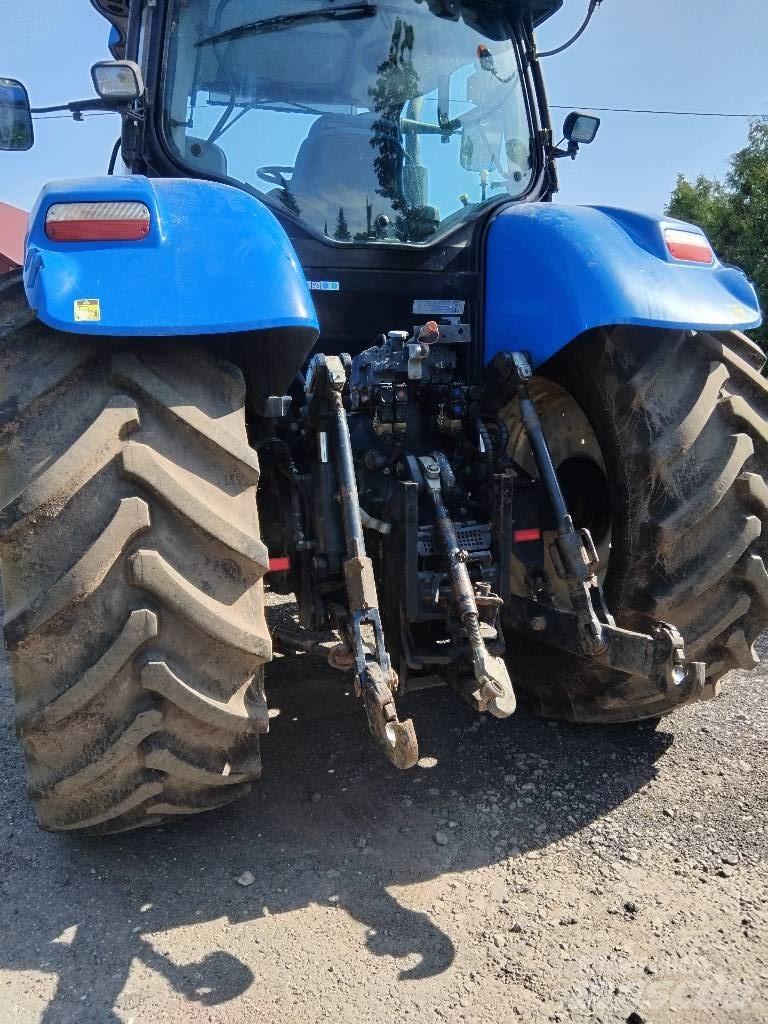 New Holland T7030 Tractoare