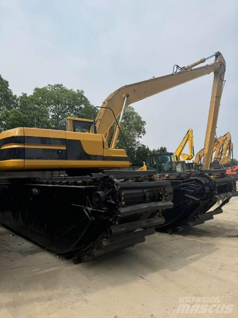 CAT 320B Excavator amfibiu