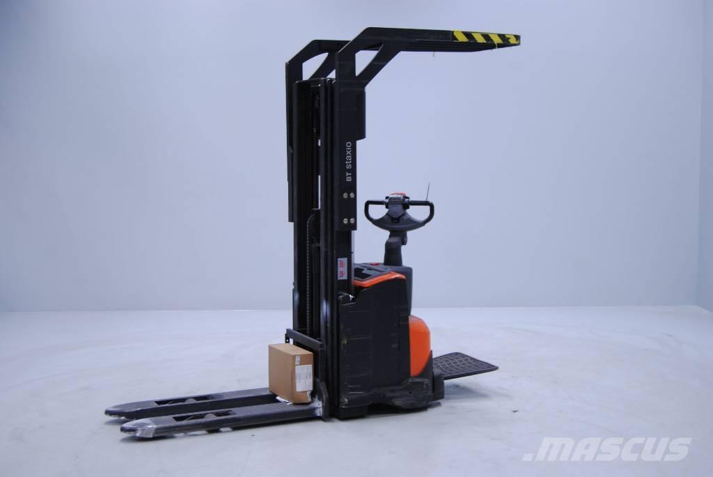 Toyota SWE120 Transpaleta manuala