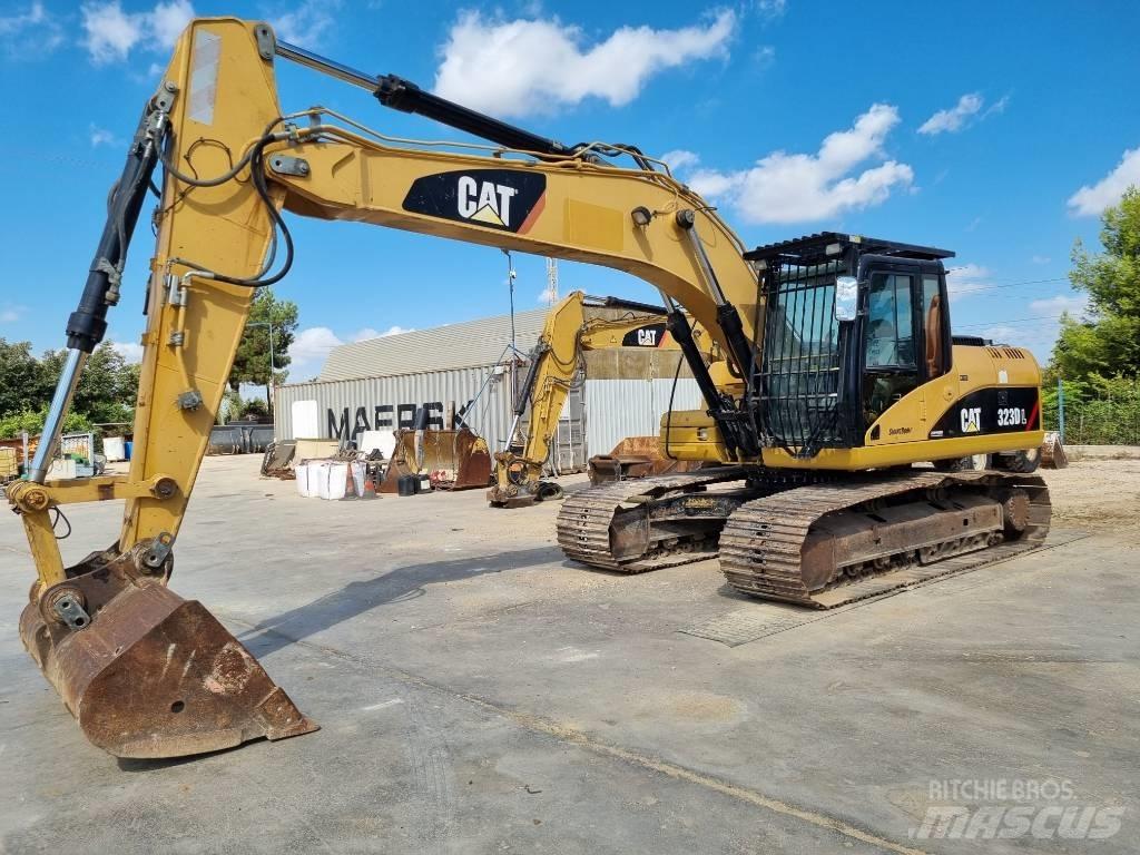 CAT 323 D L Excavatoare pe șenile
