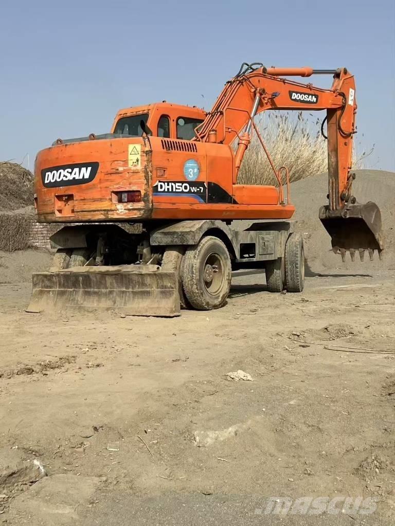 Doosan DH150 W-7 Excavatoare cu roti