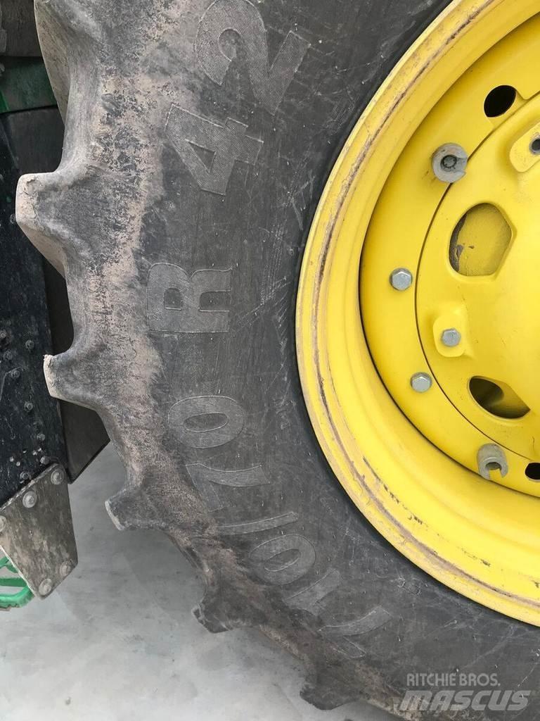 John Deere 8R410 Tractoare