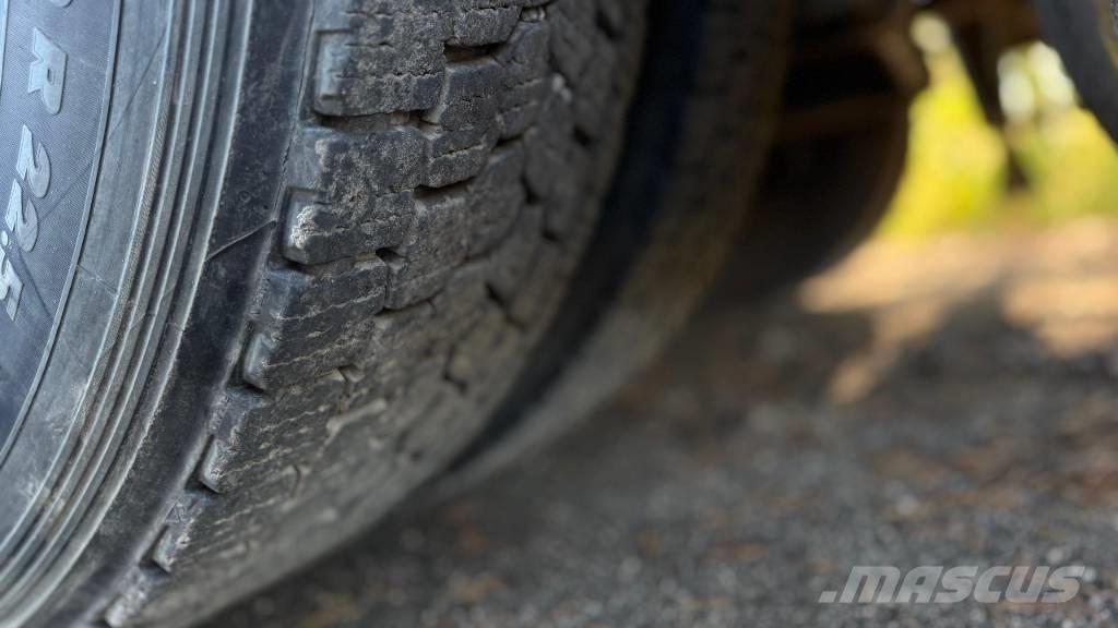 Scania P 94 Municipal/vehicul cu uz general