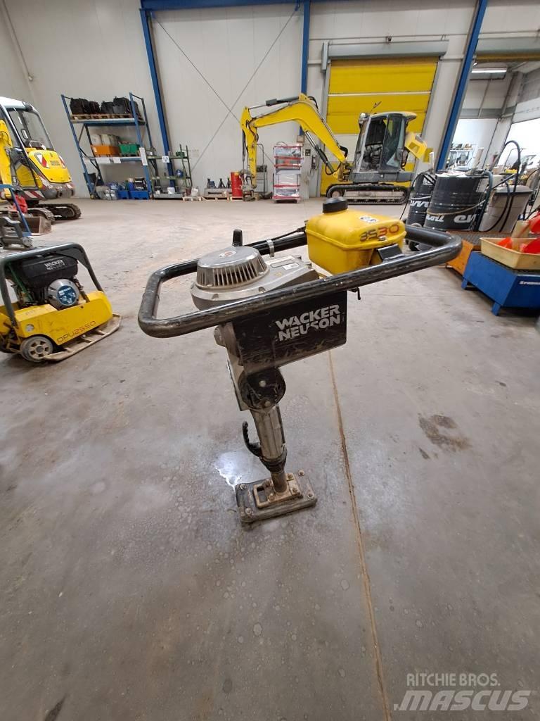 Wacker Neuson BS30 Compactor