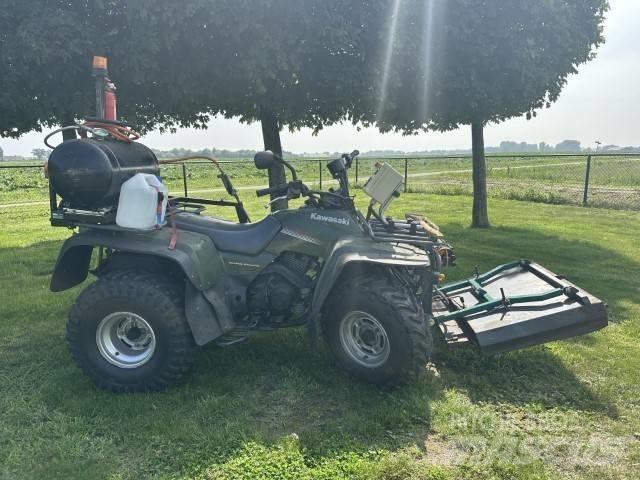 Kawasaki KLF 300 ATV-uri