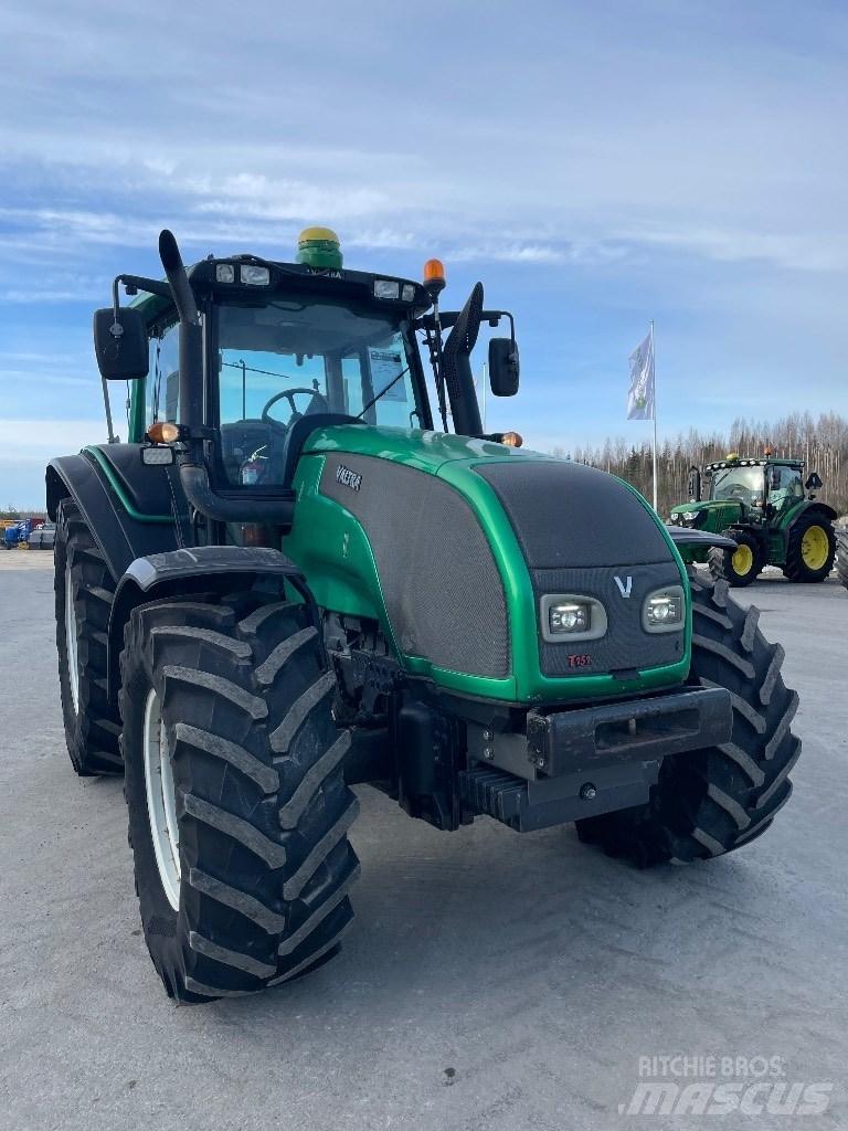 Valtra T151 Tractoare
