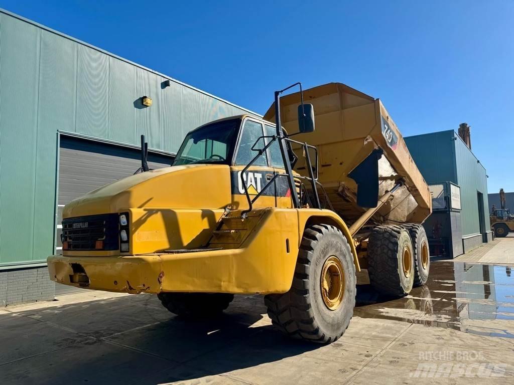 CAT 740 Transportoare articulate