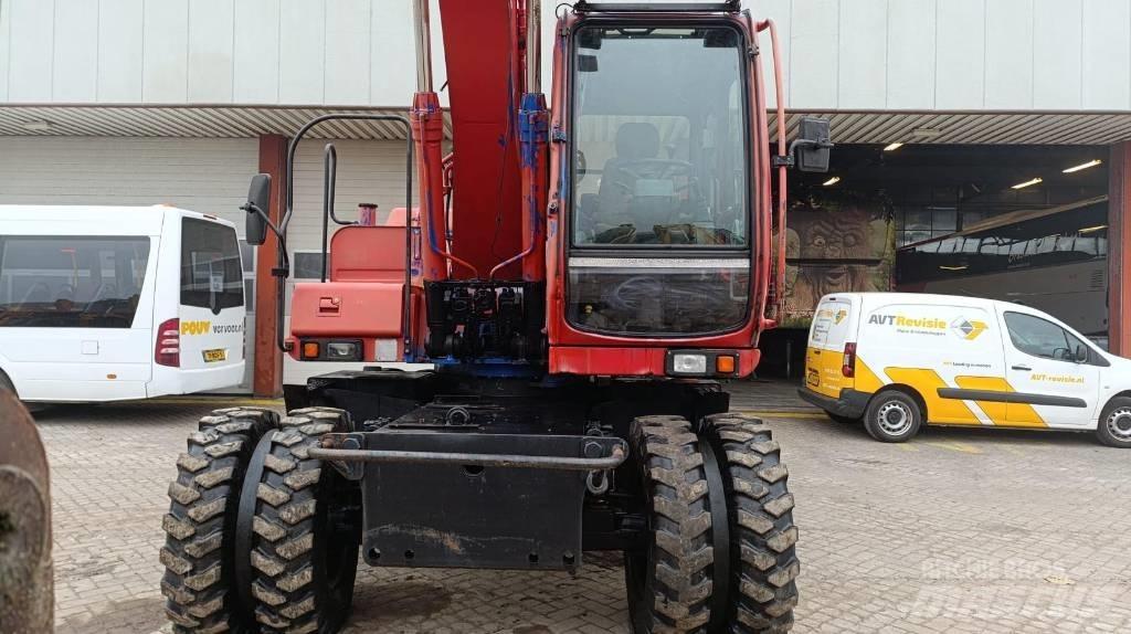 Fiat-Hitachi EX135W Excavatoare cu roti