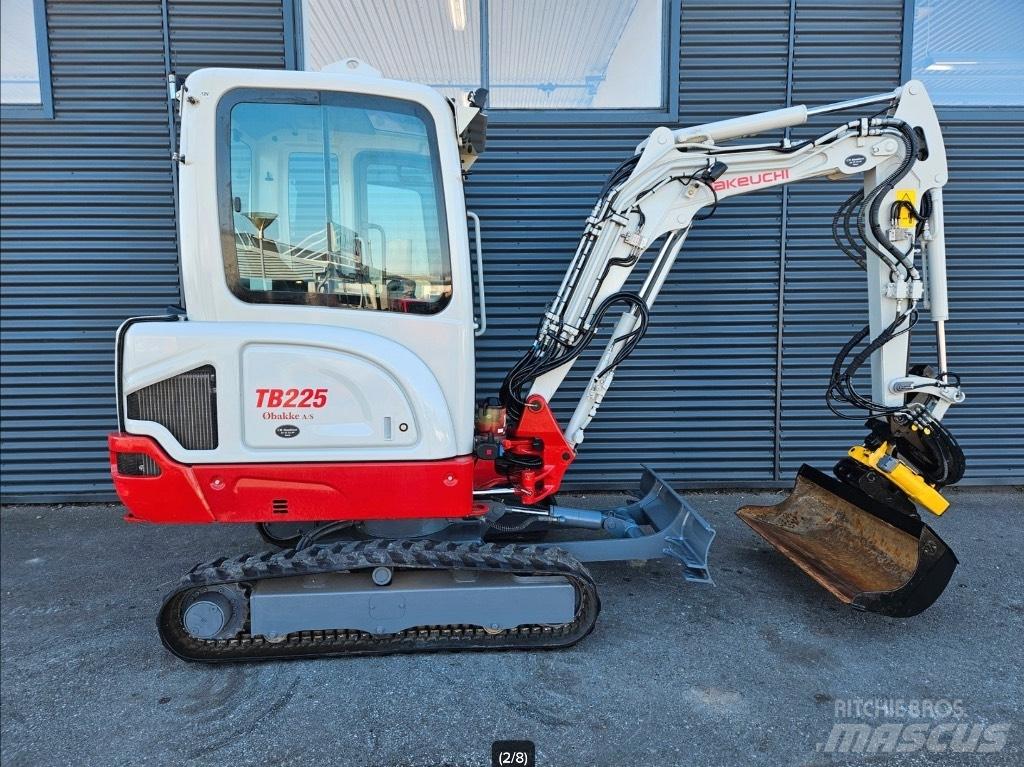 Takeuchi TB 225 Mini excavatoare < 7t