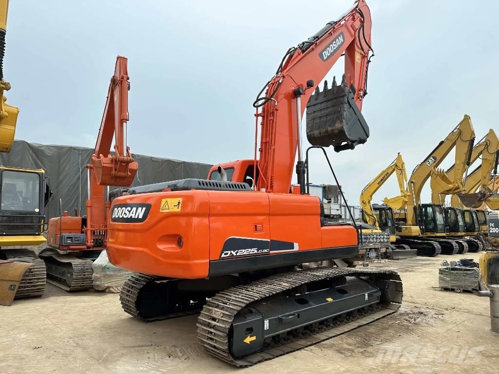 Doosan DX225LC-9C Excavatoare pe șenile
