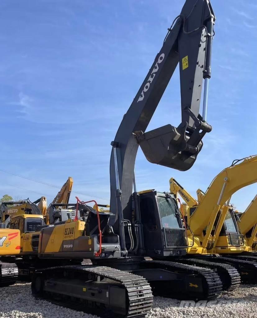 Volvo 240 CLD Excavatoare pe șenile
