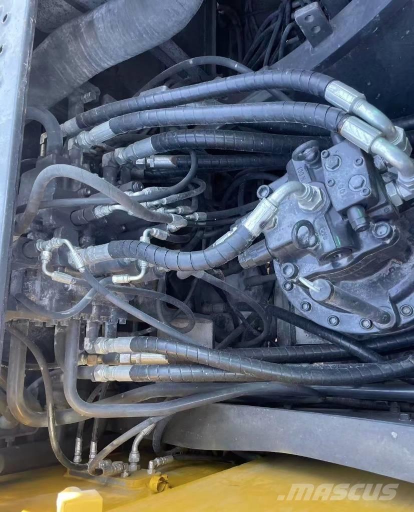 Volvo 240 CLD Excavatoare pe șenile
