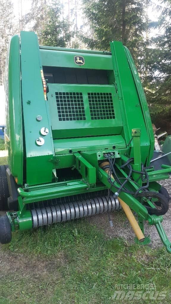 John Deere 854 Masina de balotat cilindric
