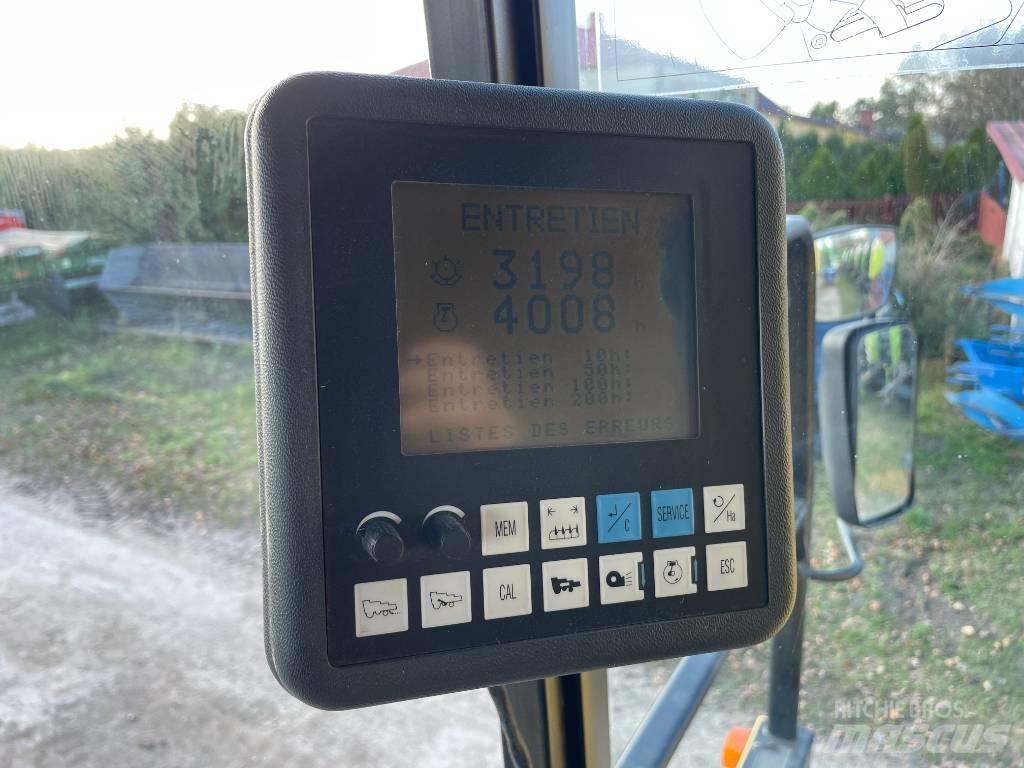 New Holland TX 66 Combine de secerat