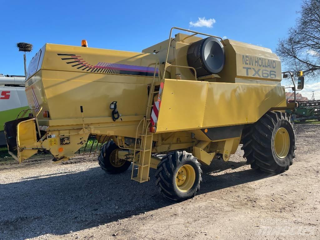 New Holland TX 66 Combine de secerat