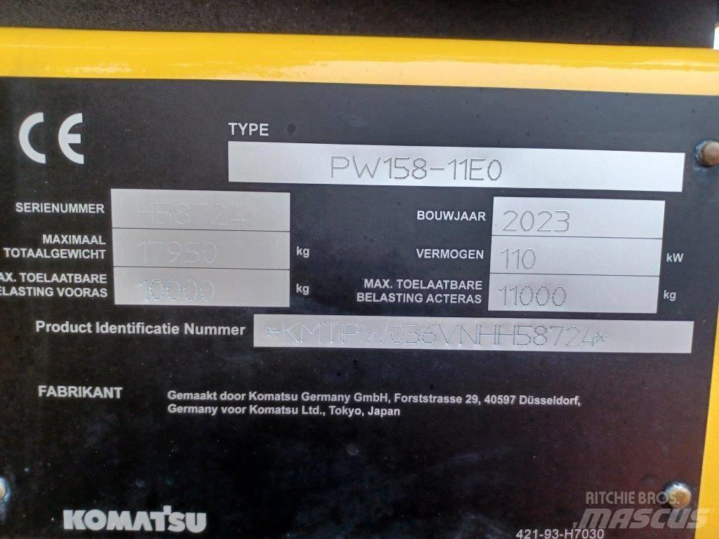 Komatsu PW158-11E0 Excavatoare cu roti