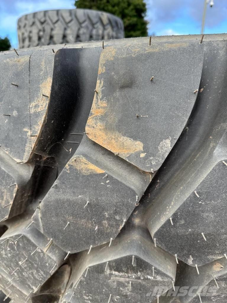  ROCK RADIAL 23.5R25 Anvelope, roti si jante