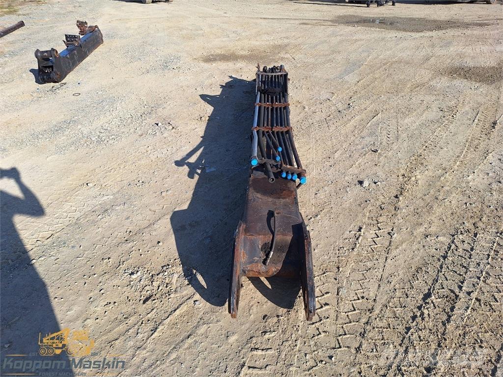 Loglift 210 Macarale pentru culegatoare