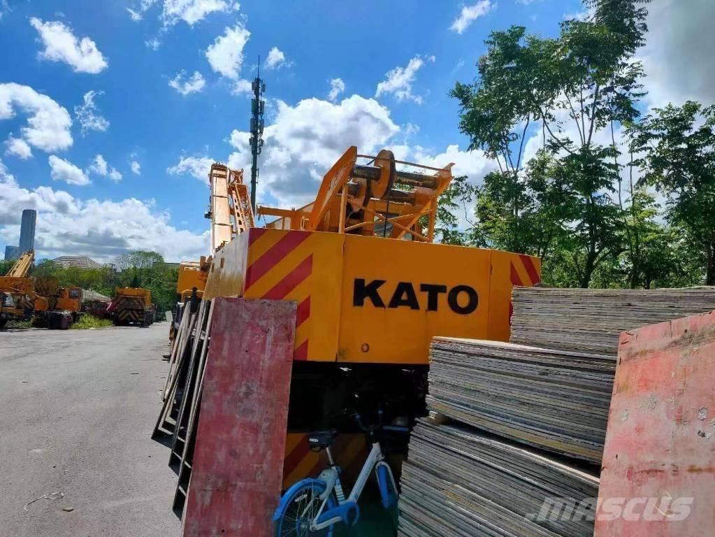 Kato NK 400 E Macara pentru orice teren