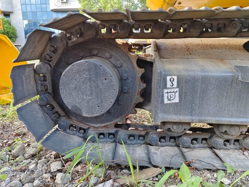 Komatsu PC 130-7 Excavatoare pe șenile
