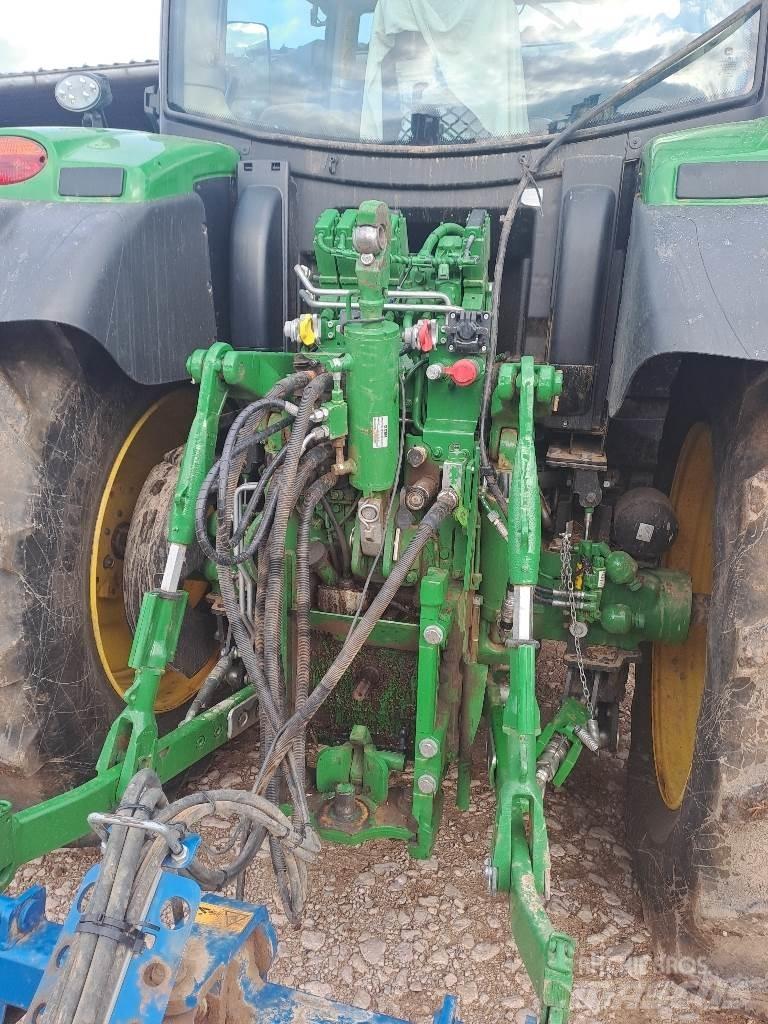 John Deere 6155R Tractoare