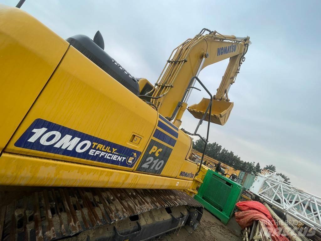 Komatsu PC210-10MO Excavatoare pe șenile
