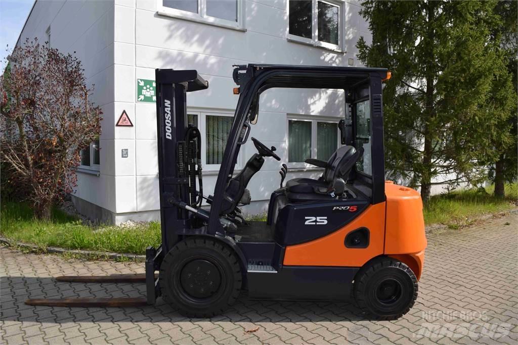 Doosan D 25 S-5 Stivuitor diesel