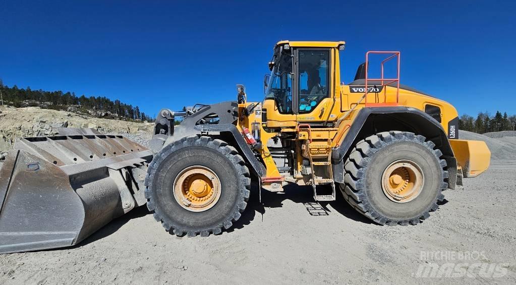 Volvo L 260 H Incarcator pe pneuri