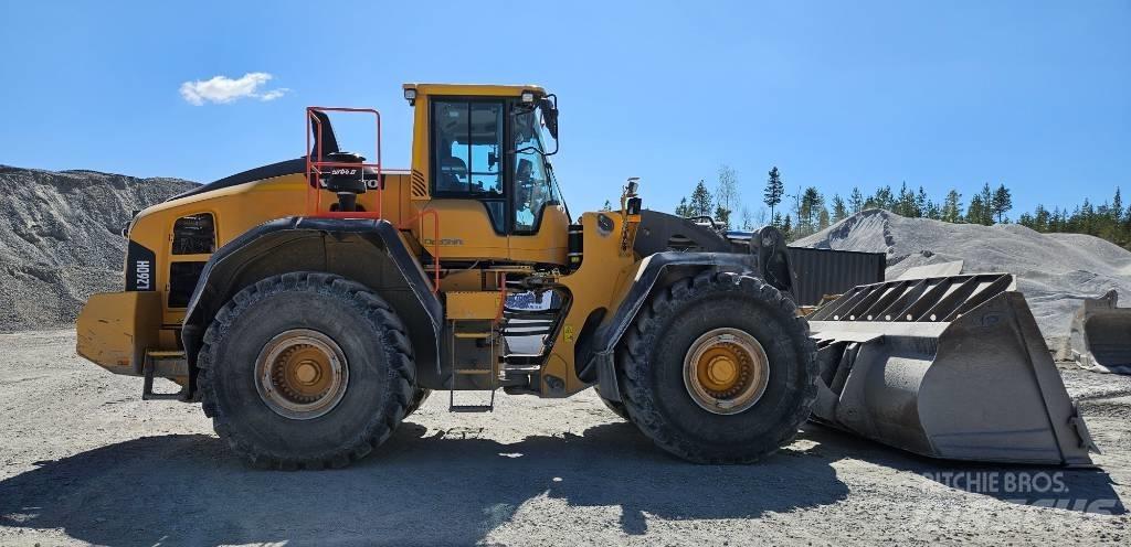 Volvo L 260 H Incarcator pe pneuri