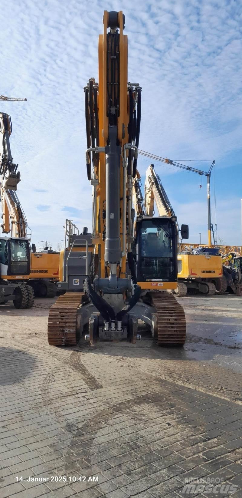 Liebherr R934 Excavatoare pe șenile
