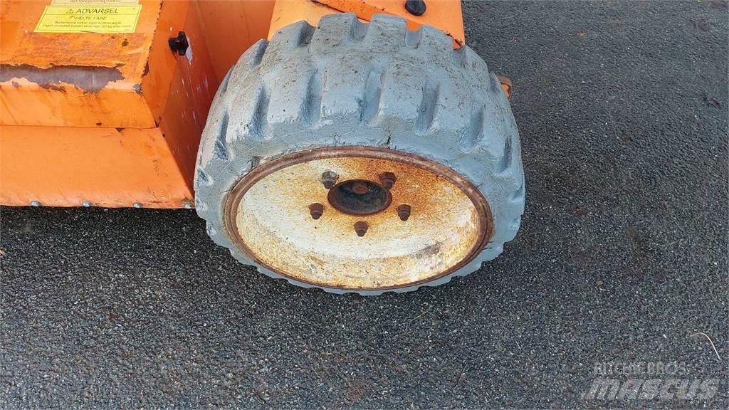 UpRight AB38 Nacele cu brat articulat