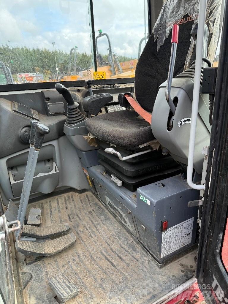 Takeuchi TB 230 Mini excavatoare < 7t