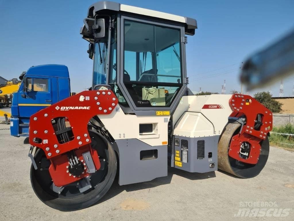 Dynapac CC2200 Cilindri compactori dubli