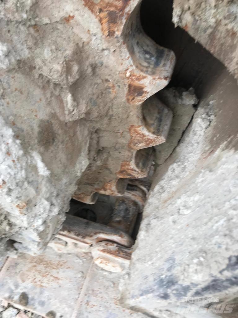 CAT 365 C L ME Excavatoare pe șenile
