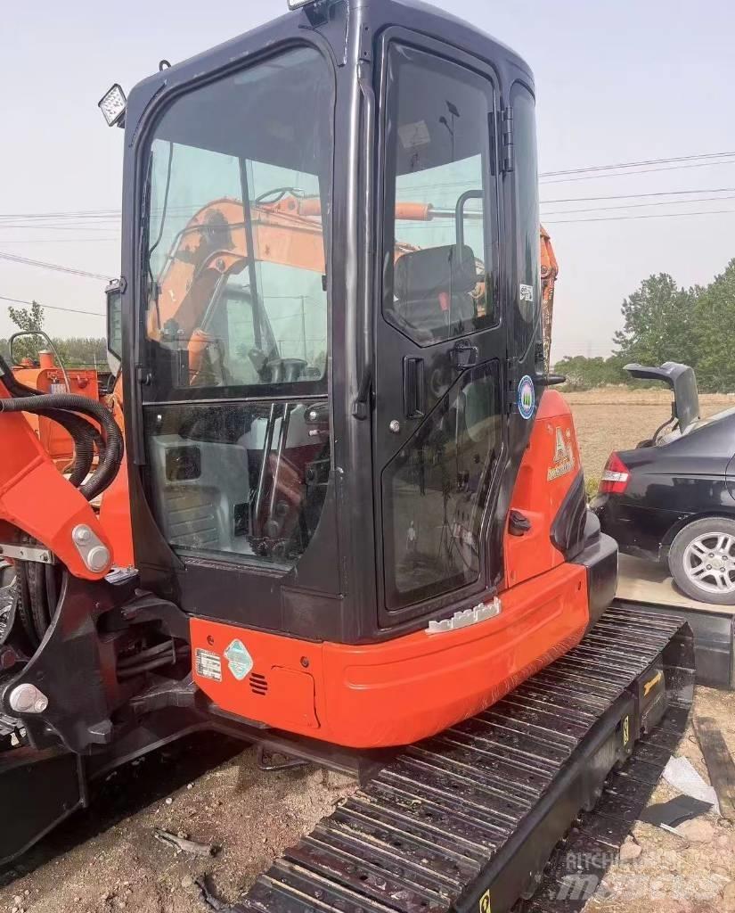 Kubota 161 Mini excavatoare < 7t