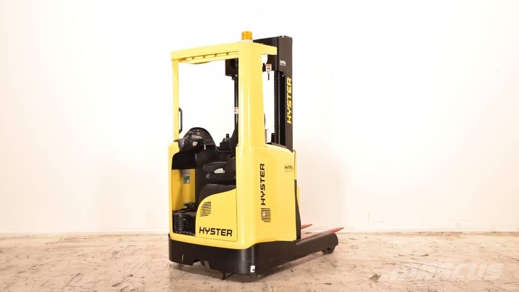 Hyster R 1.2 E Stivuitor cu catarg retractabil
