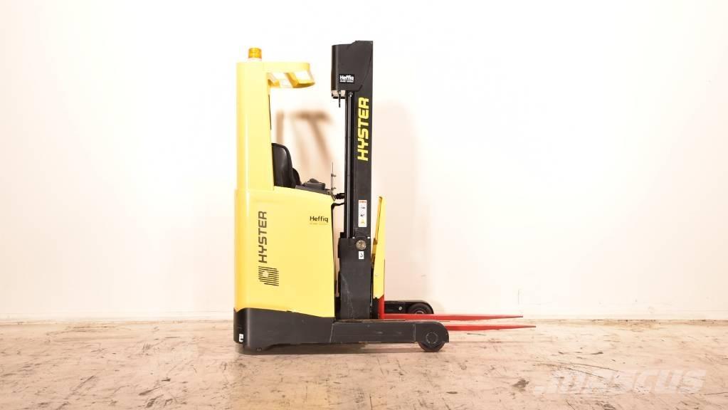Hyster R 1.2 E Stivuitor cu catarg retractabil