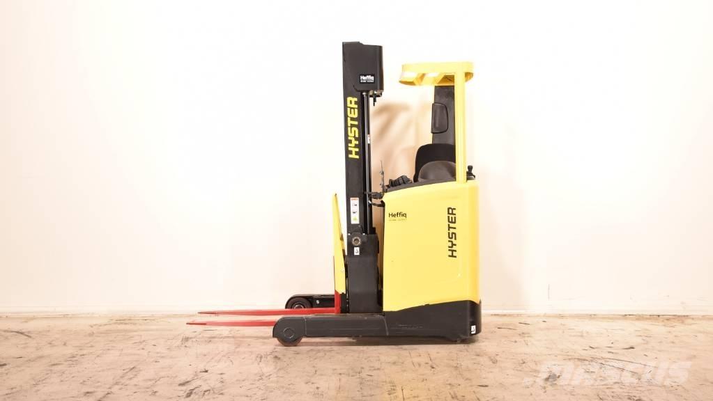 Hyster R 1.2 E Stivuitor cu catarg retractabil