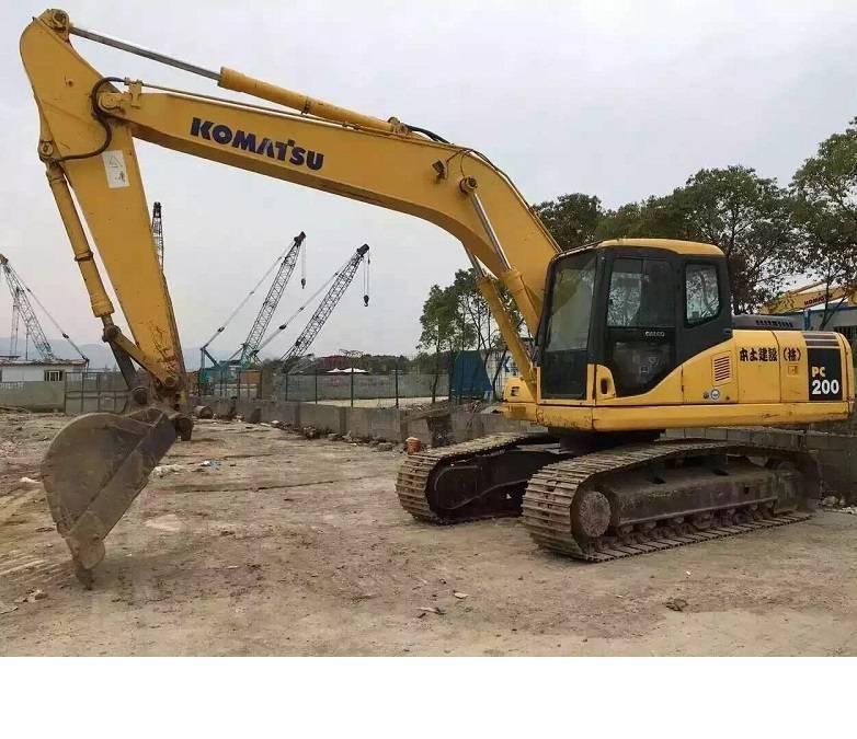 Komatsu pc200-7 Excavatoare pe șenile
