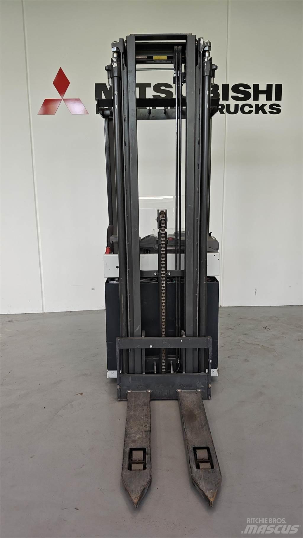 Atlet 160SDTFV Transpaleta cu platforma