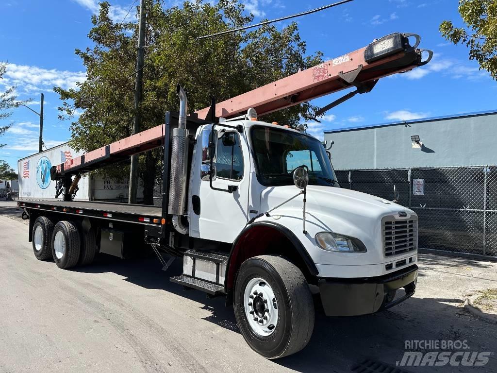 Freightliner M2 Camioane platforma/prelata
